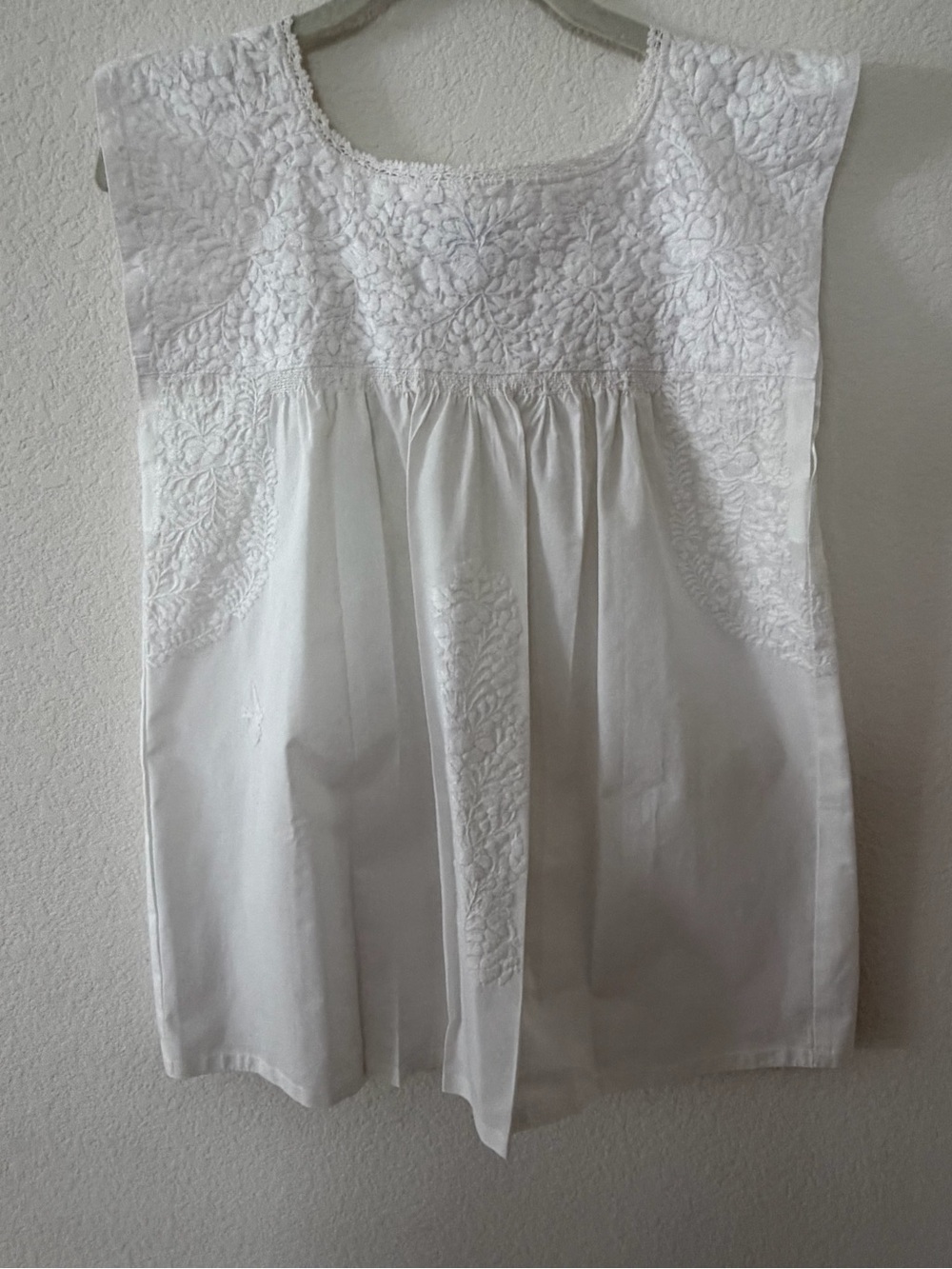 Mi Golondrina White Embroidered Cotton Top
